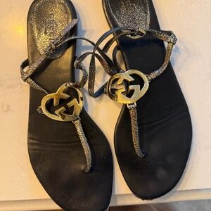 Pre-Owned Gucci Gunmetal Interlocking HEART Thong sandal